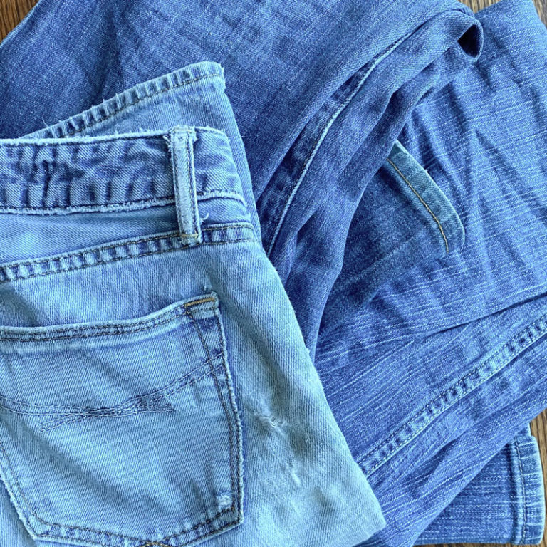 Make a patchwork denim quilt from upcycled jeans | Chica and Jo