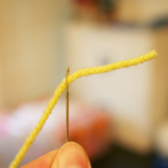 Wool or Yarn Needle Threader