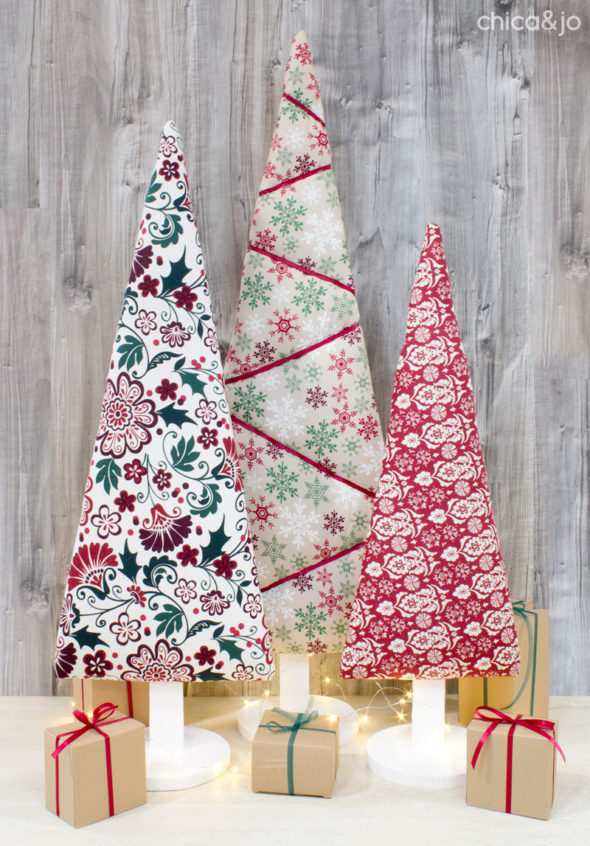 Upholstered fabric Christmas trees with tufting | Chica and Jo
