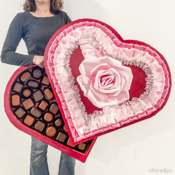 Vintage Valentine Chocolate Box /candy Box 