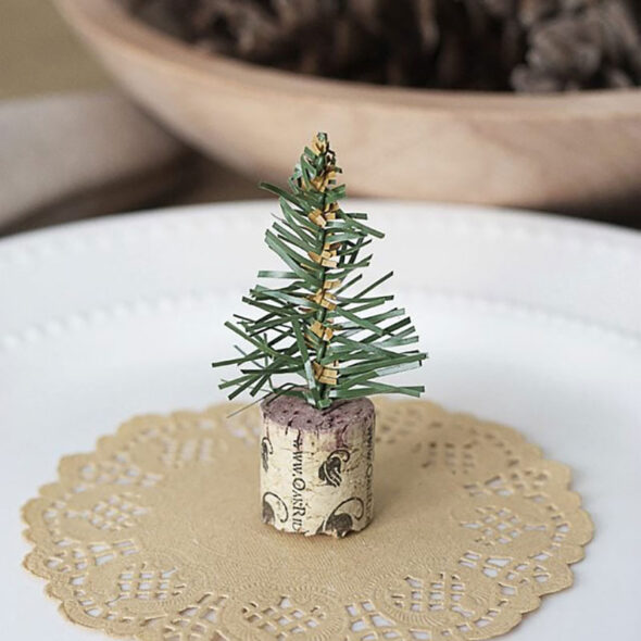 wine cork christmas crafts - mini wine cork trees