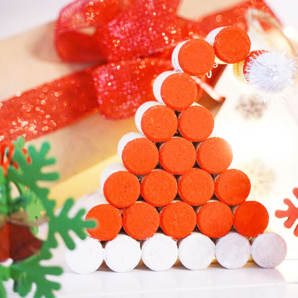 wine cork christmas crafts - santa hat decoration