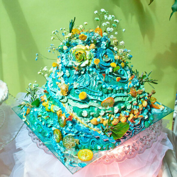 trendy chaos cakes underwater mermaid design